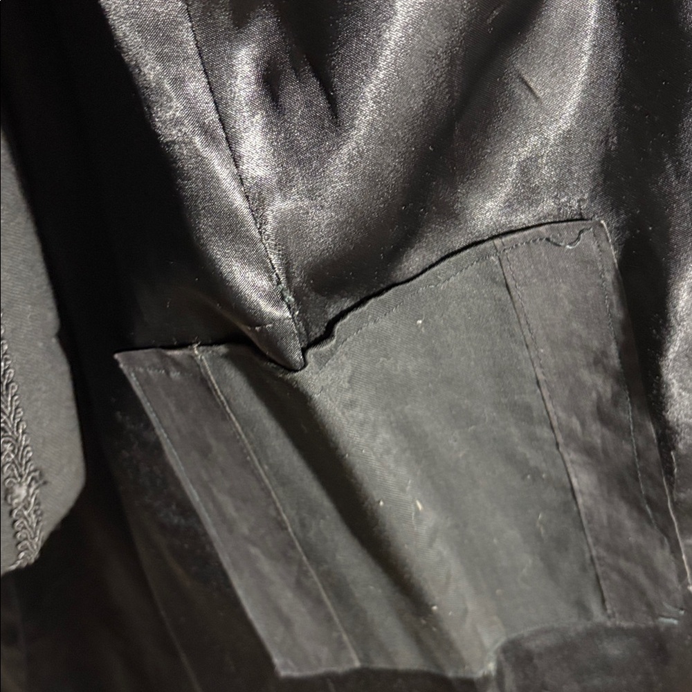 Vintage 80s Women's Black Leather Jacket - Picture 7 of 8